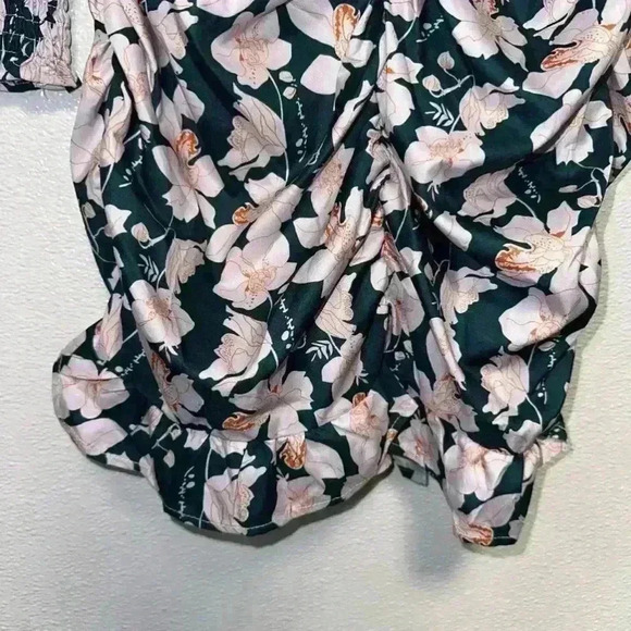 Women SHEIN Green Floral Mini Dress Size M - Picture 4 of 10
